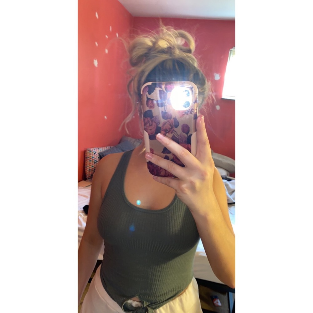 Crop top - Picture 3 of 5